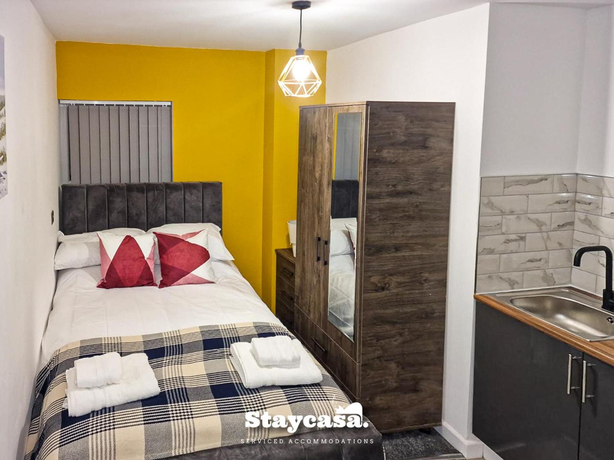 Delightful Spacious Haven With Large Driveway Manchester Ngoại thất bức ảnh
