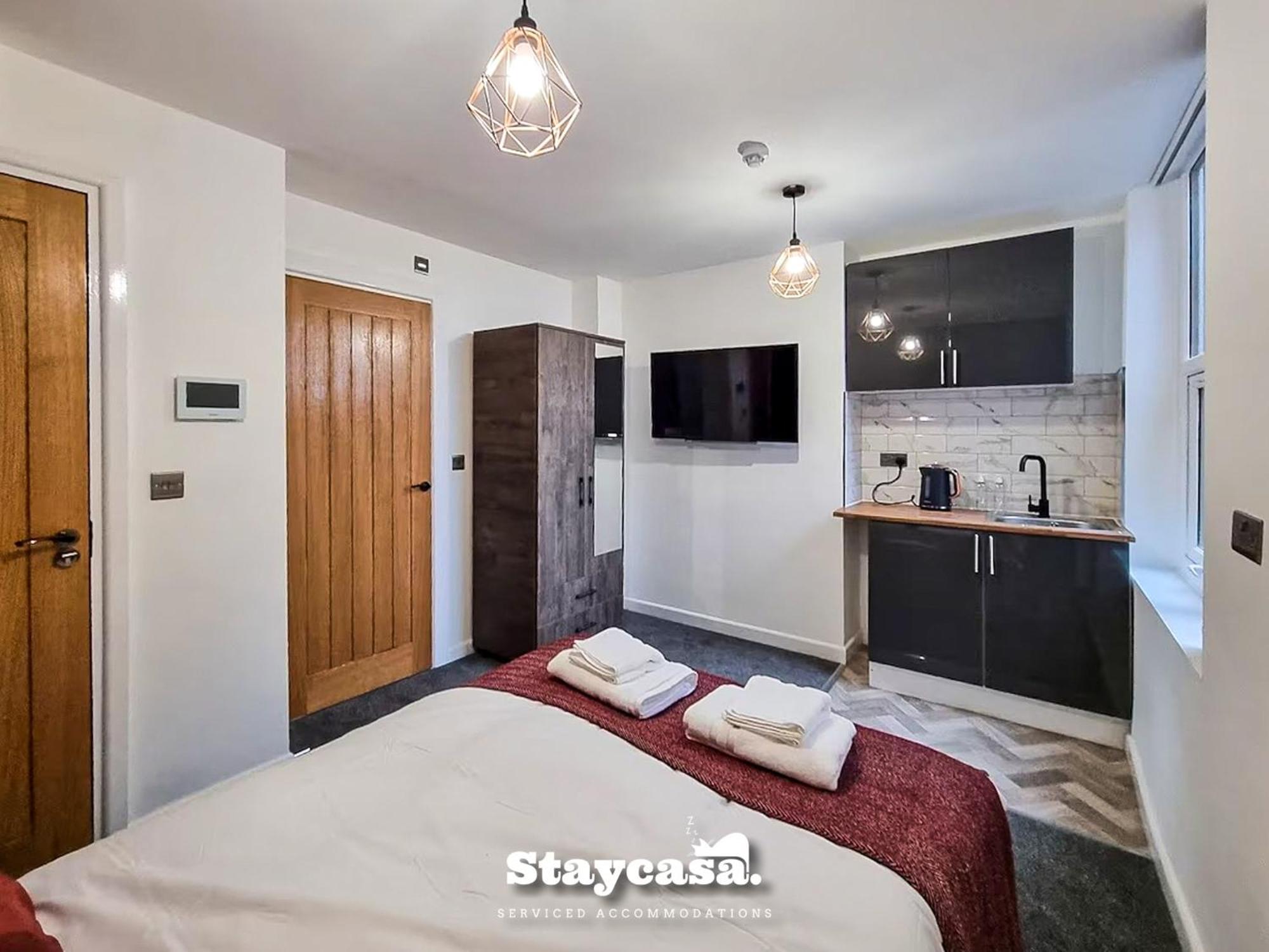 Delightful Spacious Haven With Large Driveway Manchester Ngoại thất bức ảnh
