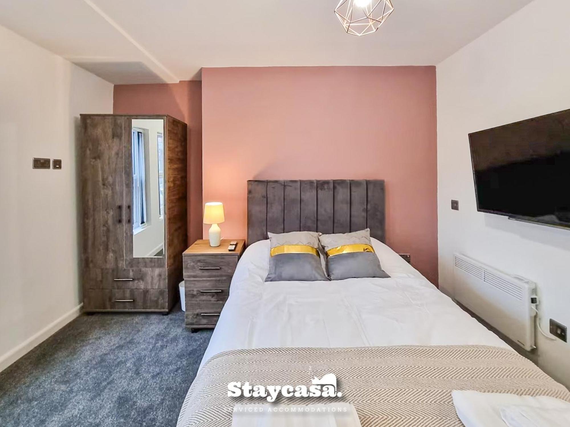 Delightful Spacious Haven With Large Driveway Manchester Ngoại thất bức ảnh