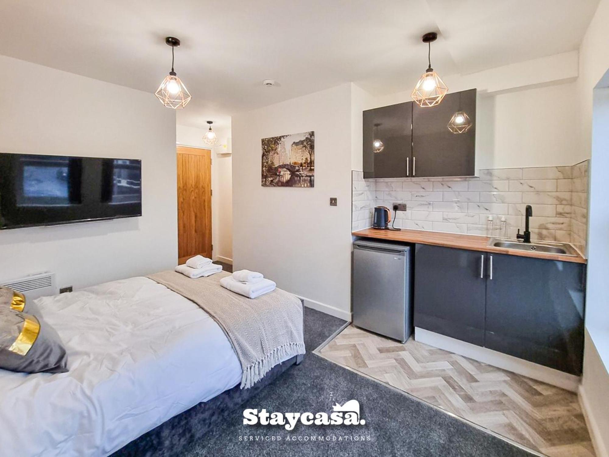 Delightful Spacious Haven With Large Driveway Manchester Ngoại thất bức ảnh